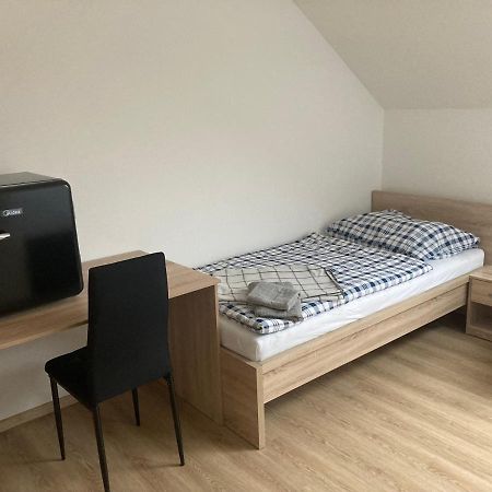 Ubytovani Na Spejcharu, Zelevcice Slaný Exterior foto