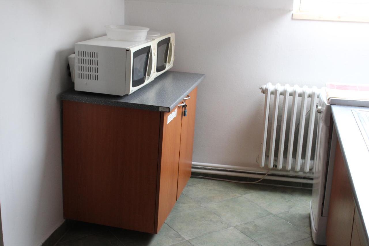 Ubytovani Na Spejcharu, Zelevcice Slaný Exterior foto