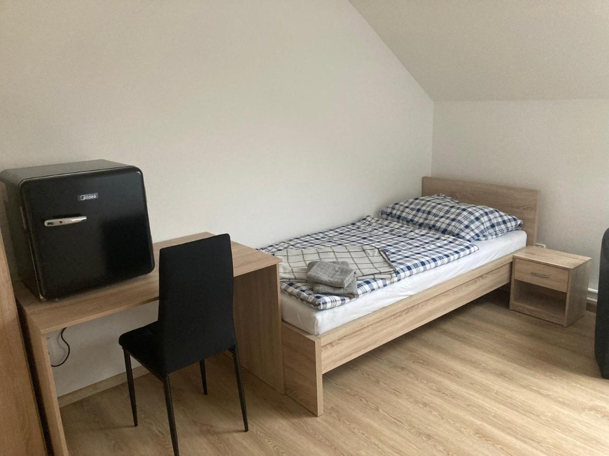 Ubytovani Na Spejcharu, Zelevcice Slaný Exterior foto